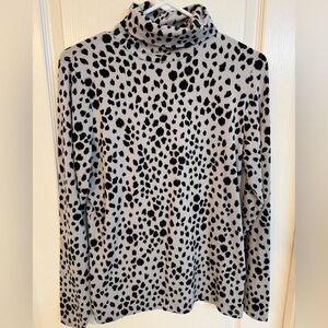 Lands' End Gray and Black Animal Print Turtleneck Long Sleeve Top, size medium